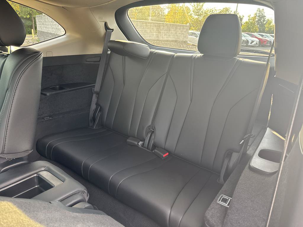 Certified 2024 Acura MDX SH-AWD image 32