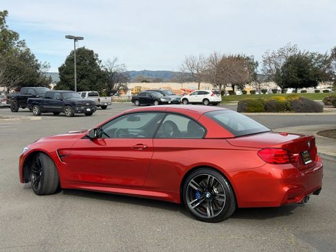 Used 2016 BMW M4 Convertible image 23