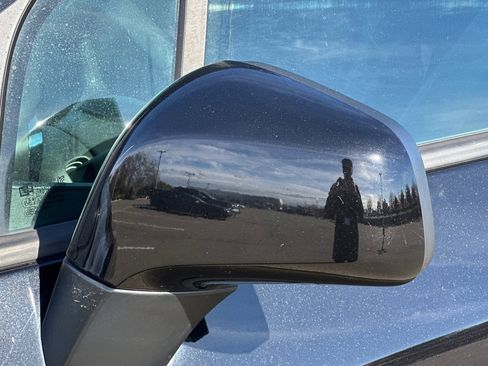 Used 2022 Chevrolet Trax LT w/ LT Convenience Package image 51