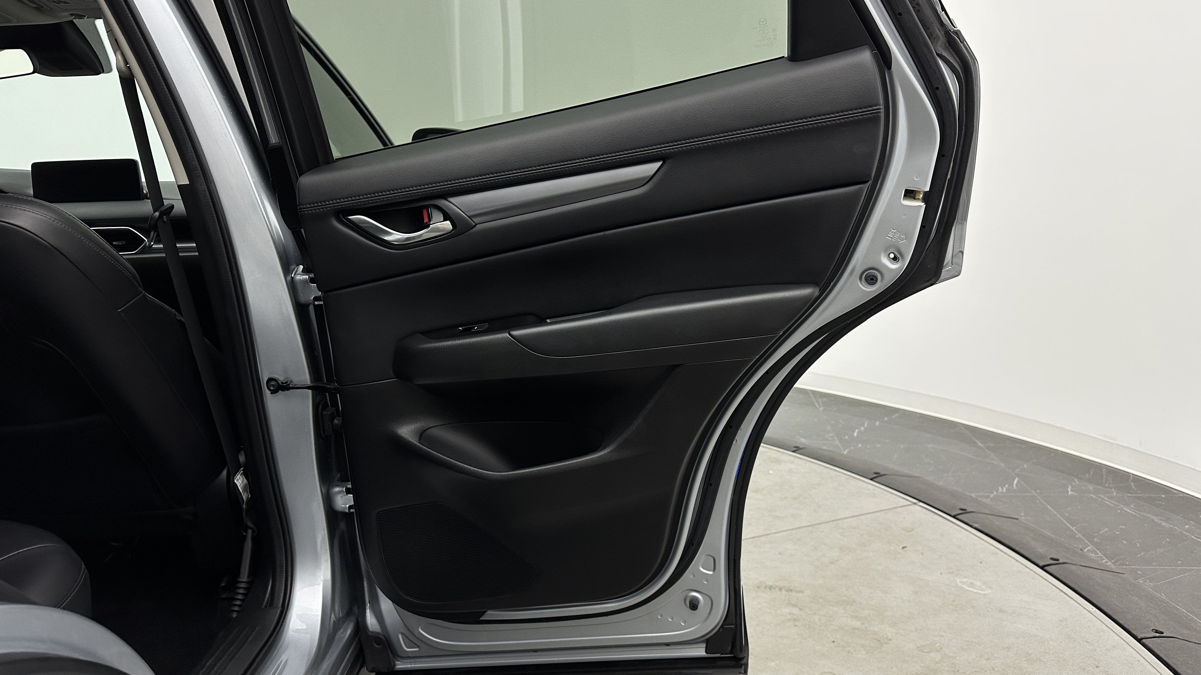 Used 2021 MAZDA CX-5 Touring FWD image 27
