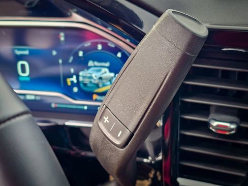 Certified 2024 Chevrolet Silverado 2500 LTZ w/ LTZ Convenience Package image 20