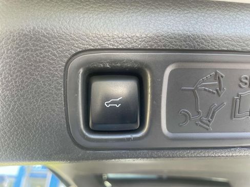 Used 2021 Ford Expedition XLT RWD image 9