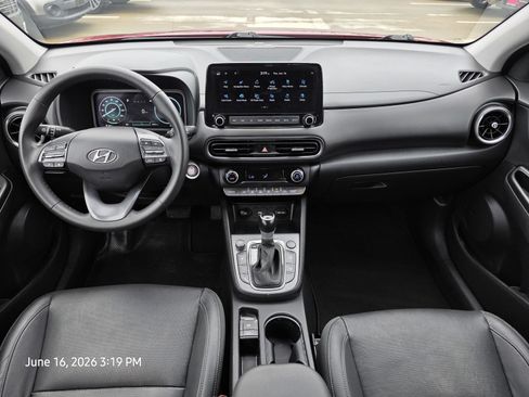 Certified 2022 Hyundai Kona Limited FWD image 13