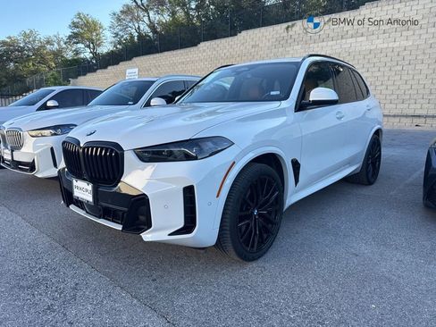 Certified 2024 BMW X5 sDrive40i w/ M Sport Package RWD image 1