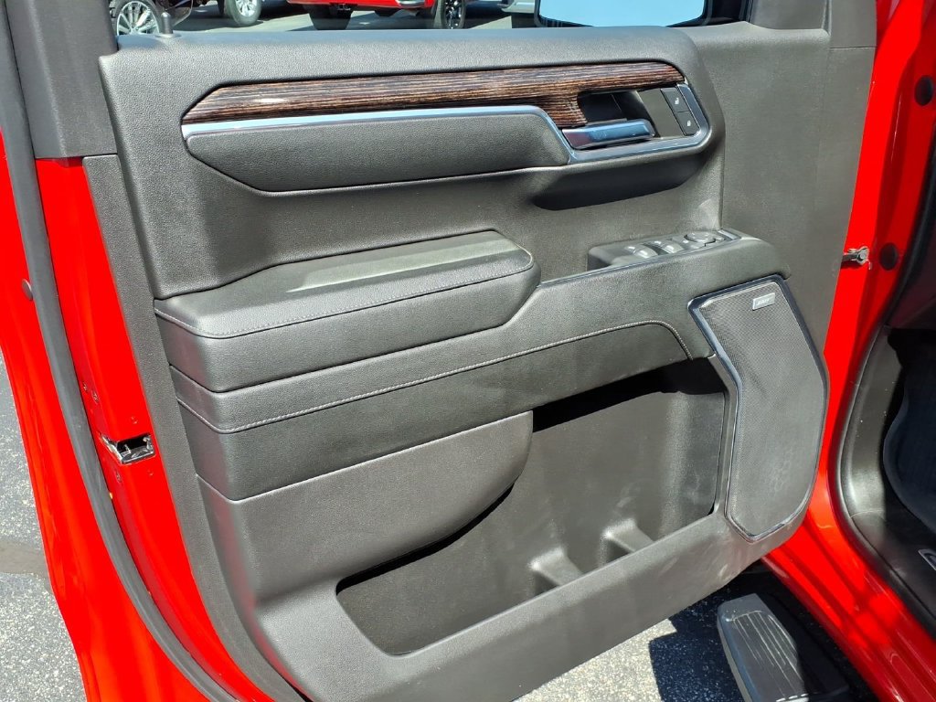 Used 2023 GMC Sierra 1500 Elevation w/ Preferred Package AWD/4WD image 10