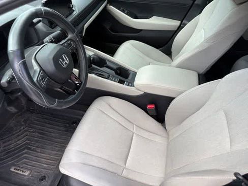 Used 2025 Honda Accord LX image 9