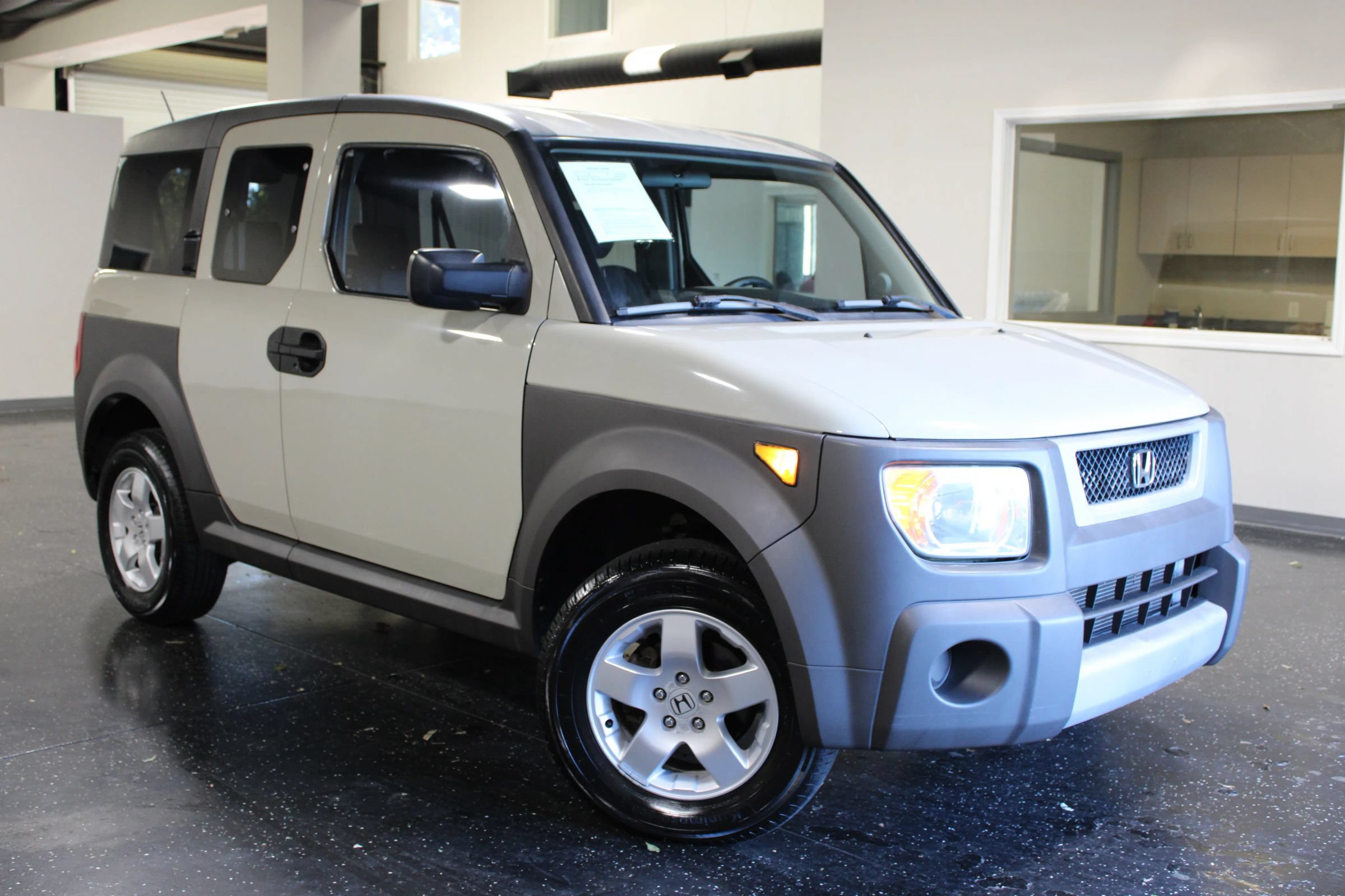 Used 2005 Honda Element EX image 37
