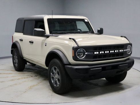 Certified 2025 Ford Bronco Big Bend image 1