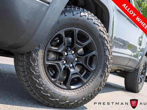 Used 2019 Jeep Cherokee Trailhawk w/ Comfort/Convenience Group AWD/4WD image 10