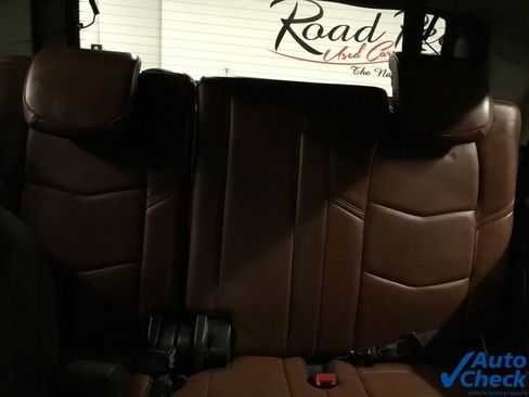 Used 2017 Cadillac Escalade Luxury image 31