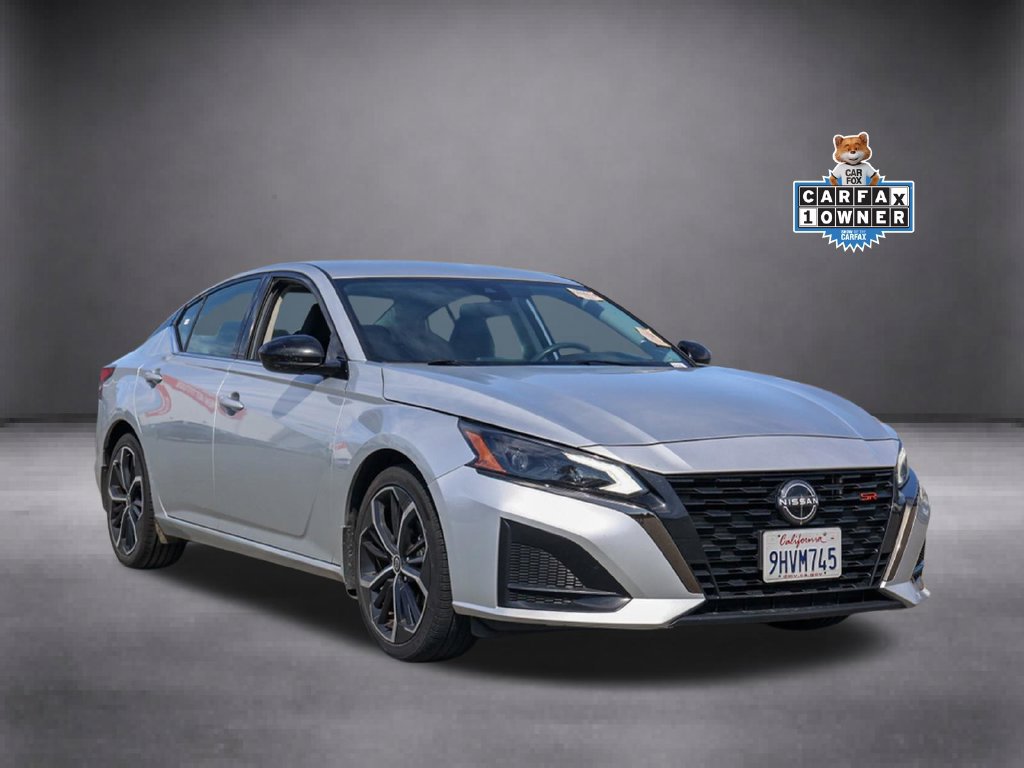 Used 2023 Nissan Altima 2.5 SR FWD image 2