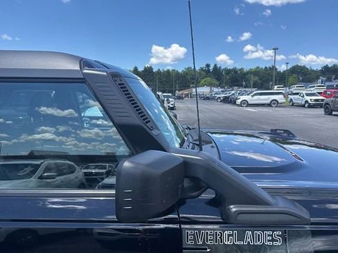 Certified 2024 Ford Bronco Everglades AWD/4WD image 5