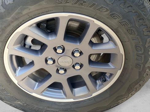 Used 2022 Jeep Gladiator Overland w/ Popular Equipment Package AWD/4WD image 32