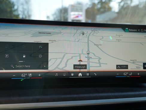 Used 2025 BMW X7 xDrive40i w/ Executive Package image 36