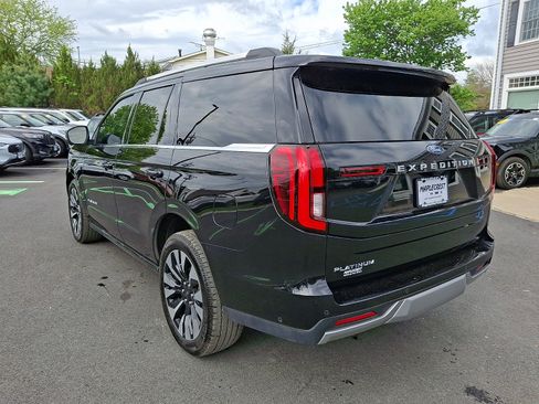 Used 2025 Ford Expedition Platinum w/ Driver's Package AWD/4WD image 7