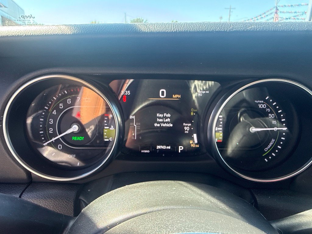 Used 2023 Jeep Wrangler Unlimited Sahara w/ Cold Weather Group AWD/4WD image 17