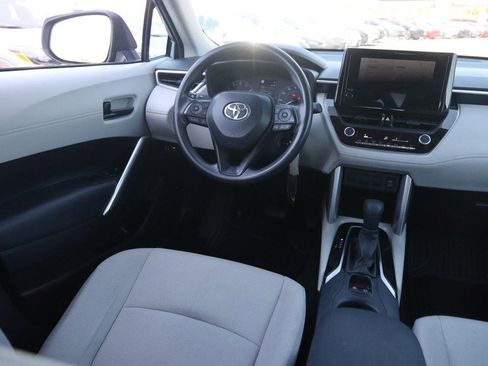 Used 2024 Toyota Corolla Cross L AWD/4WD image 12