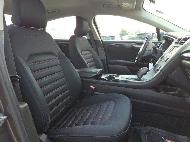 Used 2016 Ford Fusion SE w/ Equipment Group 201A FWD image 19