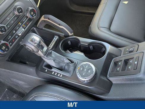 New 2025 Ford Bronco Badlands image 15