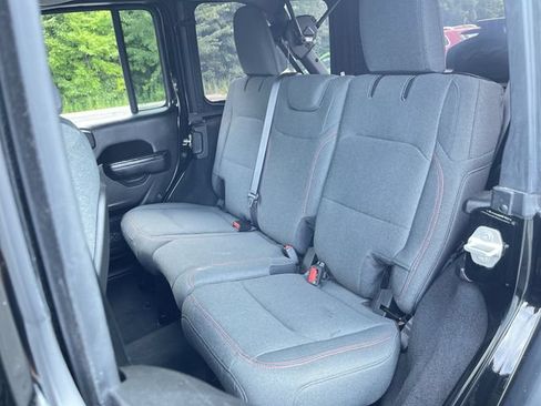 Used 2024 Jeep Wrangler Unlimited Rubicon AWD/4WD image 23
