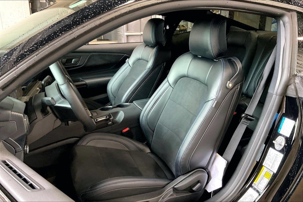 Used 2026 Ford Mustang Dark Horse RWD image 3