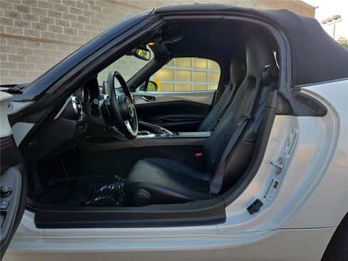 Used 2016 MAZDA MX-5 Miata Grand Touring RWD image 12