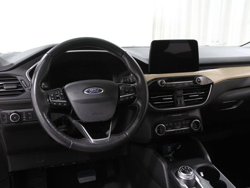 Certified 2022 Ford Escape Titanium w/ Titanium Elite Package image 7