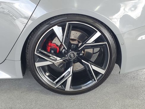 Used 2023 Audi RS 6 AWD/4WD image 7