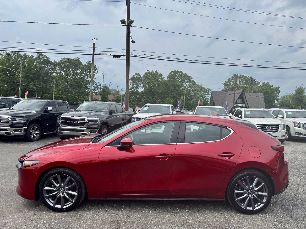 Used 2019 MAZDA MAZDA3 Hatchback w/ Preferred Package FWD image 5