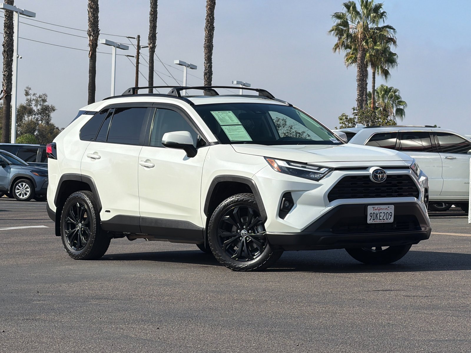 Used 2022 Toyota RAV4 XLE Premium AWD/4WD image 8
