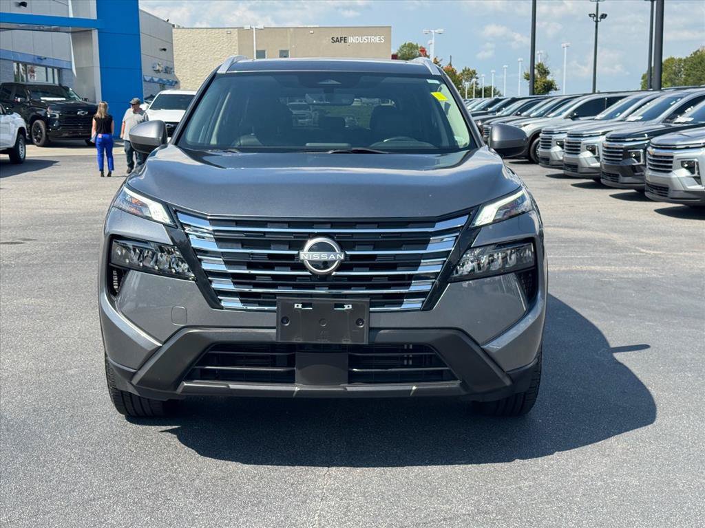 Used 2024 Nissan Rogue SV w/ SV Premium Package FWD image 8