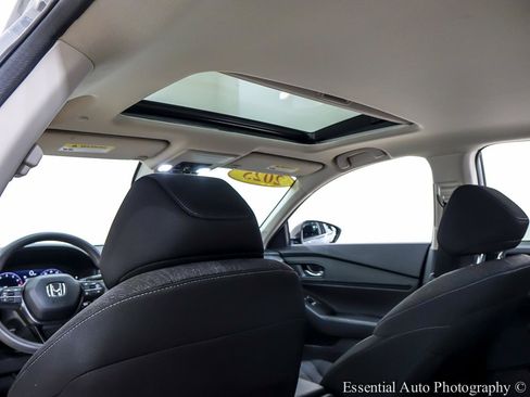 Used 2025 Honda Accord SE image 17
