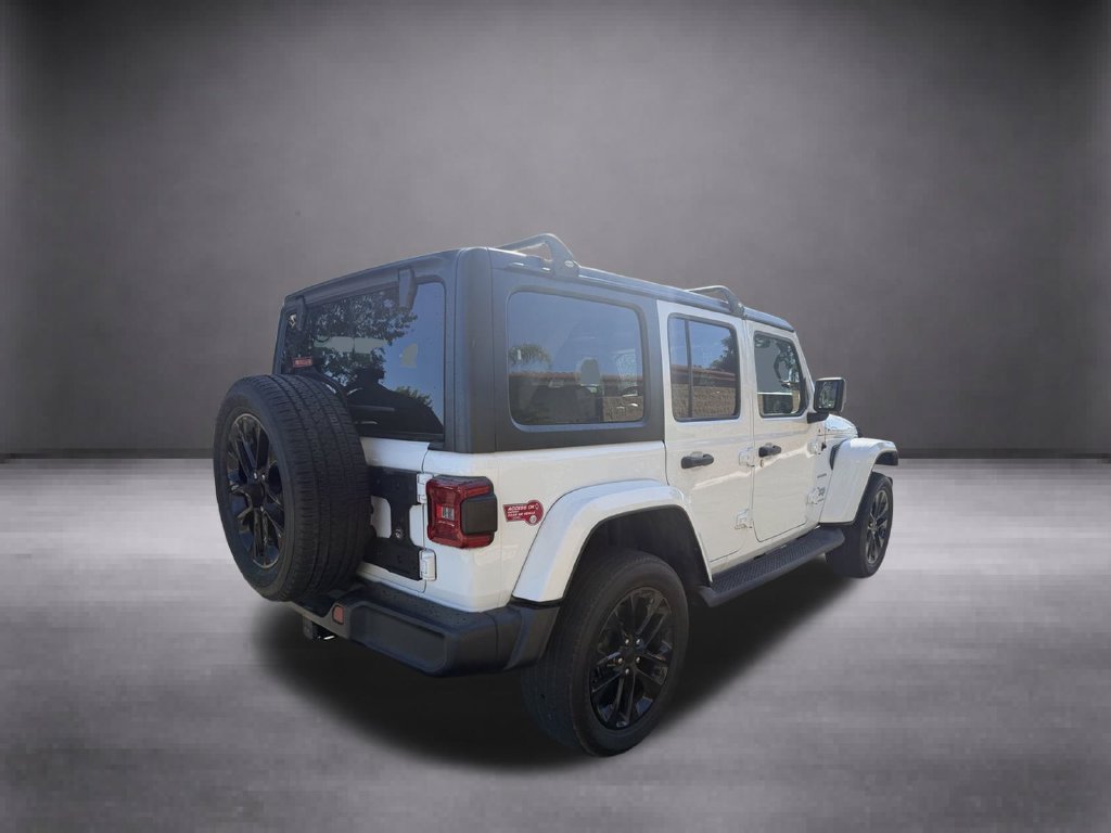 Used 2023 Jeep Wrangler Unlimited Sahara w/ Cold Weather Group AWD/4WD image 15