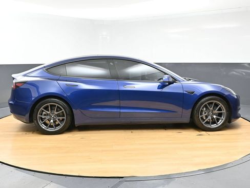 Used 2021 Tesla Model 3 Standard Range Plus RWD image 11