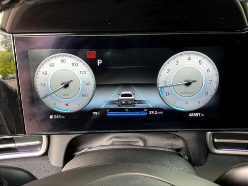 Used 2021 Hyundai Elantra Limited FWD image 12