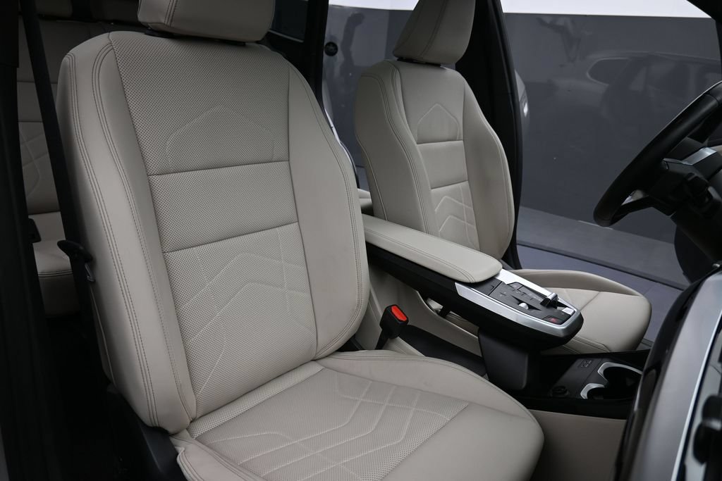 Used 2024 BMW X1 xDrive28i w/ Convenience Package AWD/4WD image 21
