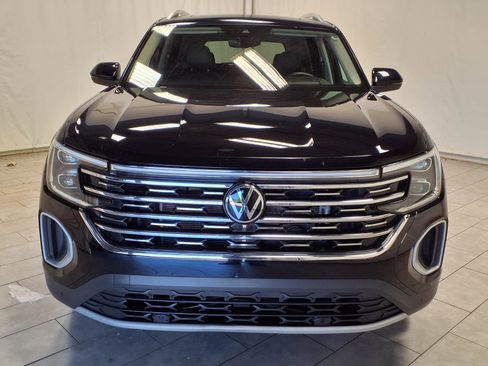 Used 2025 Volkswagen Atlas SEL AWD/4WD image 2