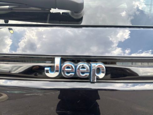 Used 2024 Jeep Grand Cherokee Limited 4xe AWD/4WD image 12