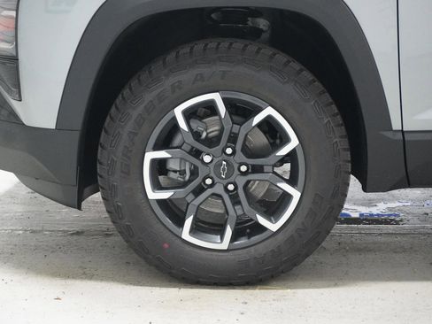 New 2026 Chevrolet Equinox ACTIV w/ Convenience Package III image 12