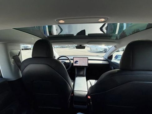 Used 2018 Tesla Model 3 Long Range RWD image 36