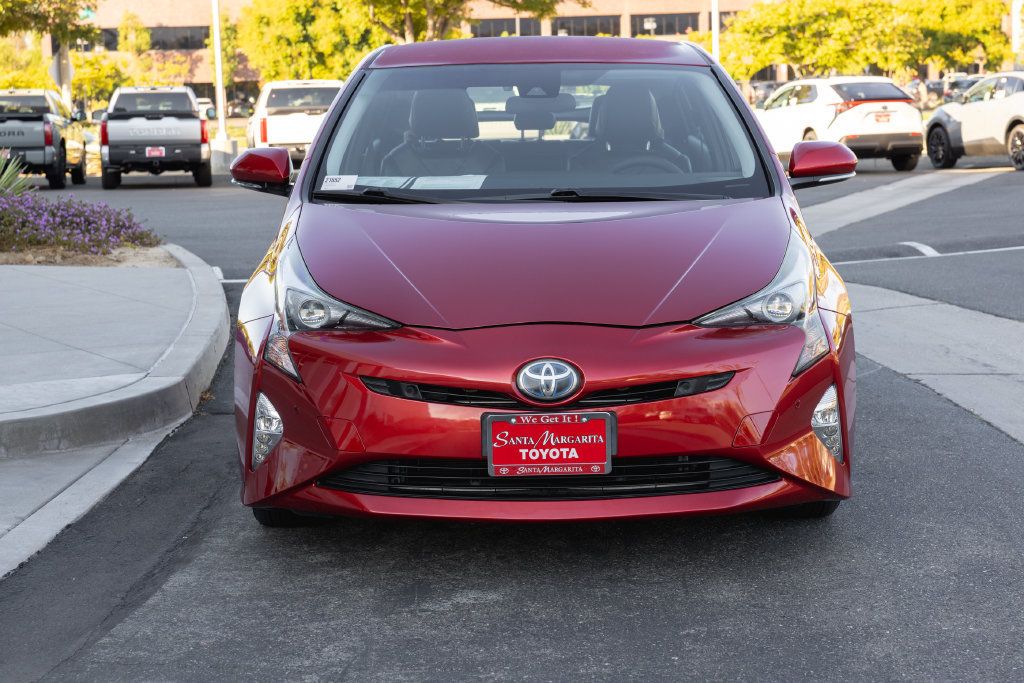 Used 2018 Toyota Prius Three Touring FWD image 2