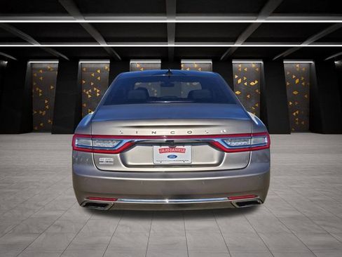 Used 2019 Lincoln Continental Reserve image 5