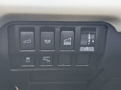 Used 2022 Subaru Ascent Limited w/ Technology Package image 18