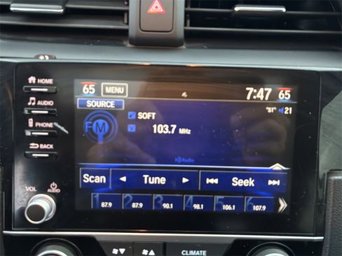 Used 2019 Honda Civic EX-L image 27