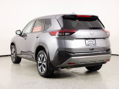 Used 2022 Nissan Rogue SV image 7