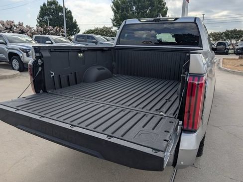 Used 2024 Toyota Tundra Platinum AWD/4WD image 30