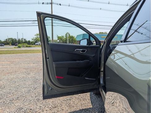 Used 2024 Kia Sportage X-Line AWD/4WD image 11
