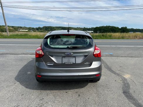 Used 2012 Ford Focus SE FWD image 5
