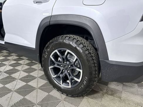 New 2026 Chevrolet Equinox ACTIV w/ Convenience Package III AWD/4WD image 34