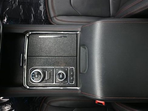 Used 2023 Ford Expedition Max Limited image 40